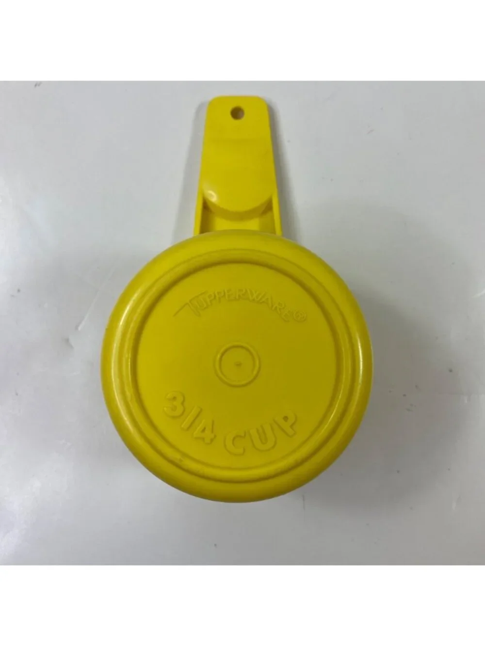 Vintage Tupperware Yellow Measuring Cups 1  3/4 1/2  1/4 Cup Plastic Set Of 4